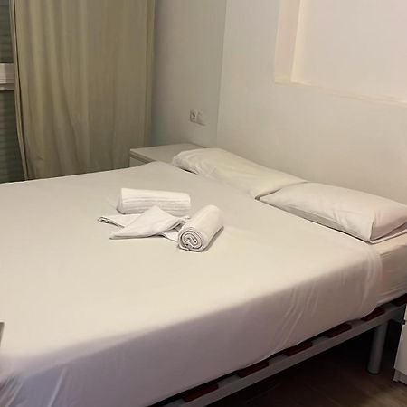 Bonito Apartamento Cerca Del Puerto Malaga Bagian luar foto