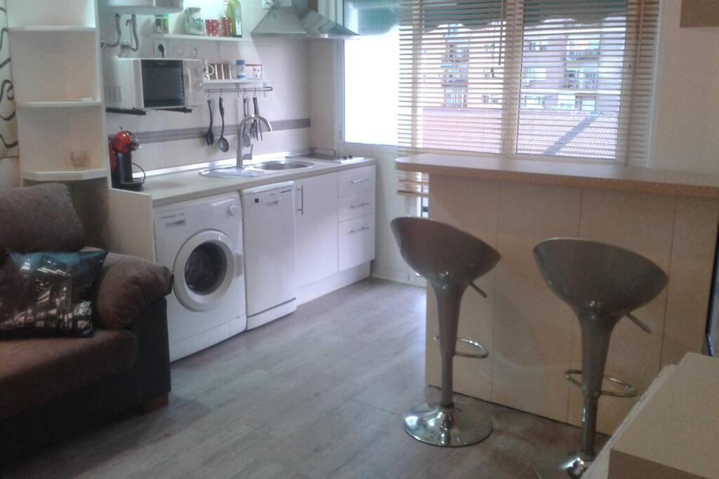 Bonito Apartamento Cerca Del Puerto Malaga Bagian luar foto