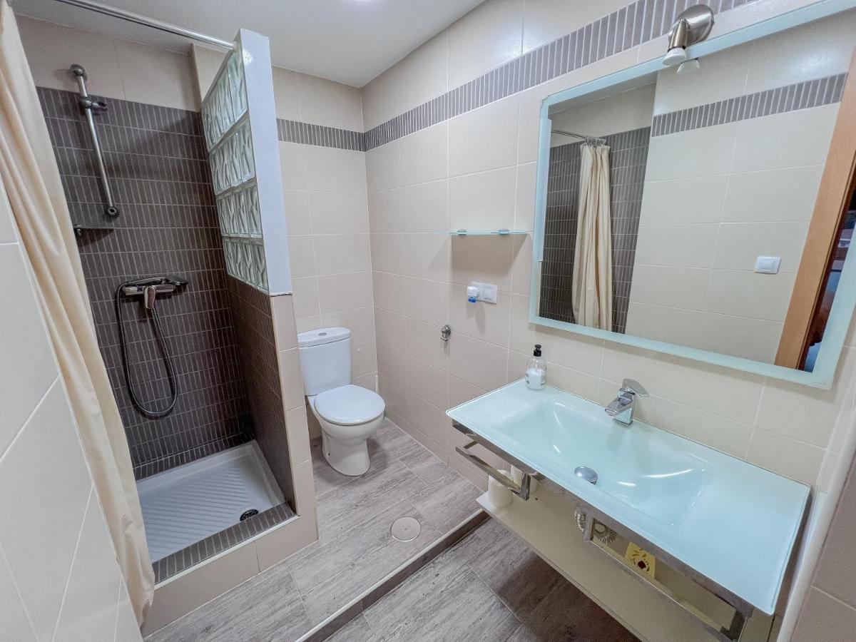Bonito Apartamento Cerca Del Puerto Malaga Bagian luar foto