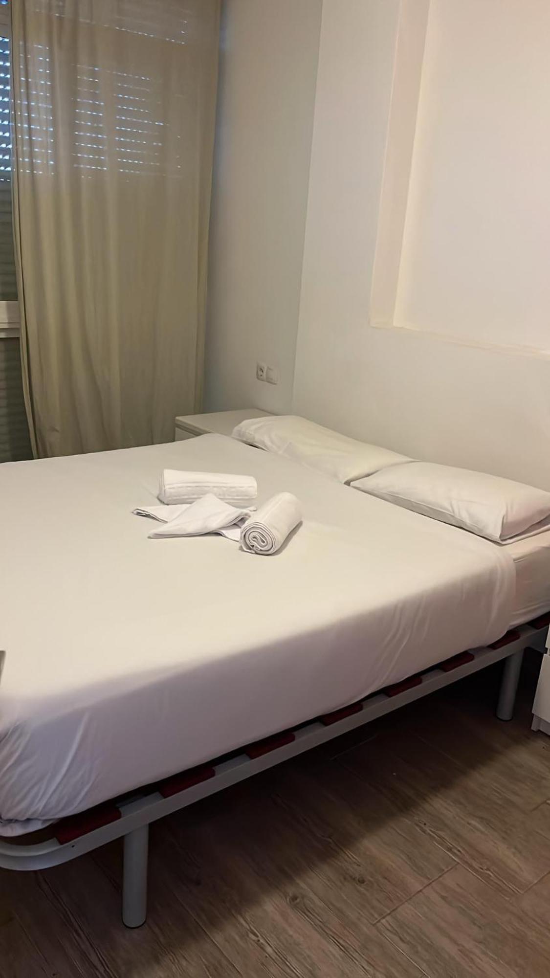 Bonito Apartamento Cerca Del Puerto Malaga Bagian luar foto